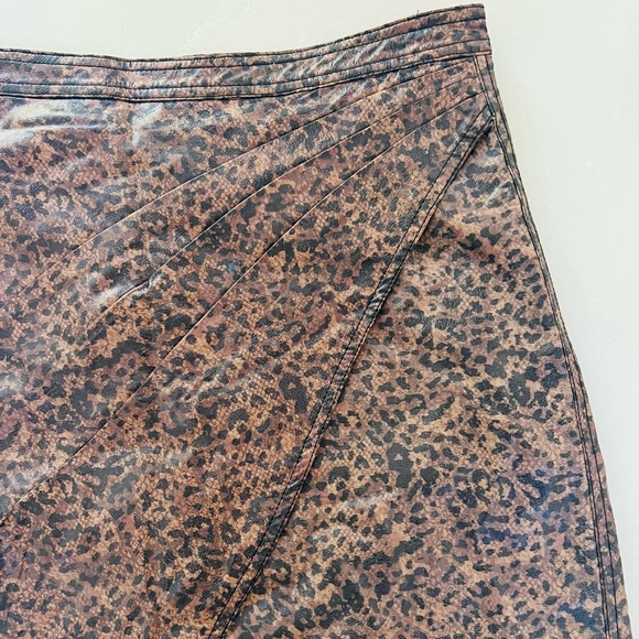 Free People Vegan Leather Leopard Print Mini Skirt 10 - Picture 2 of 4